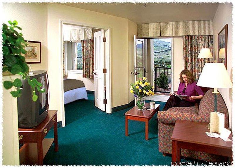 Ashland Hills Hotel & Suites Pokój zdjęcie