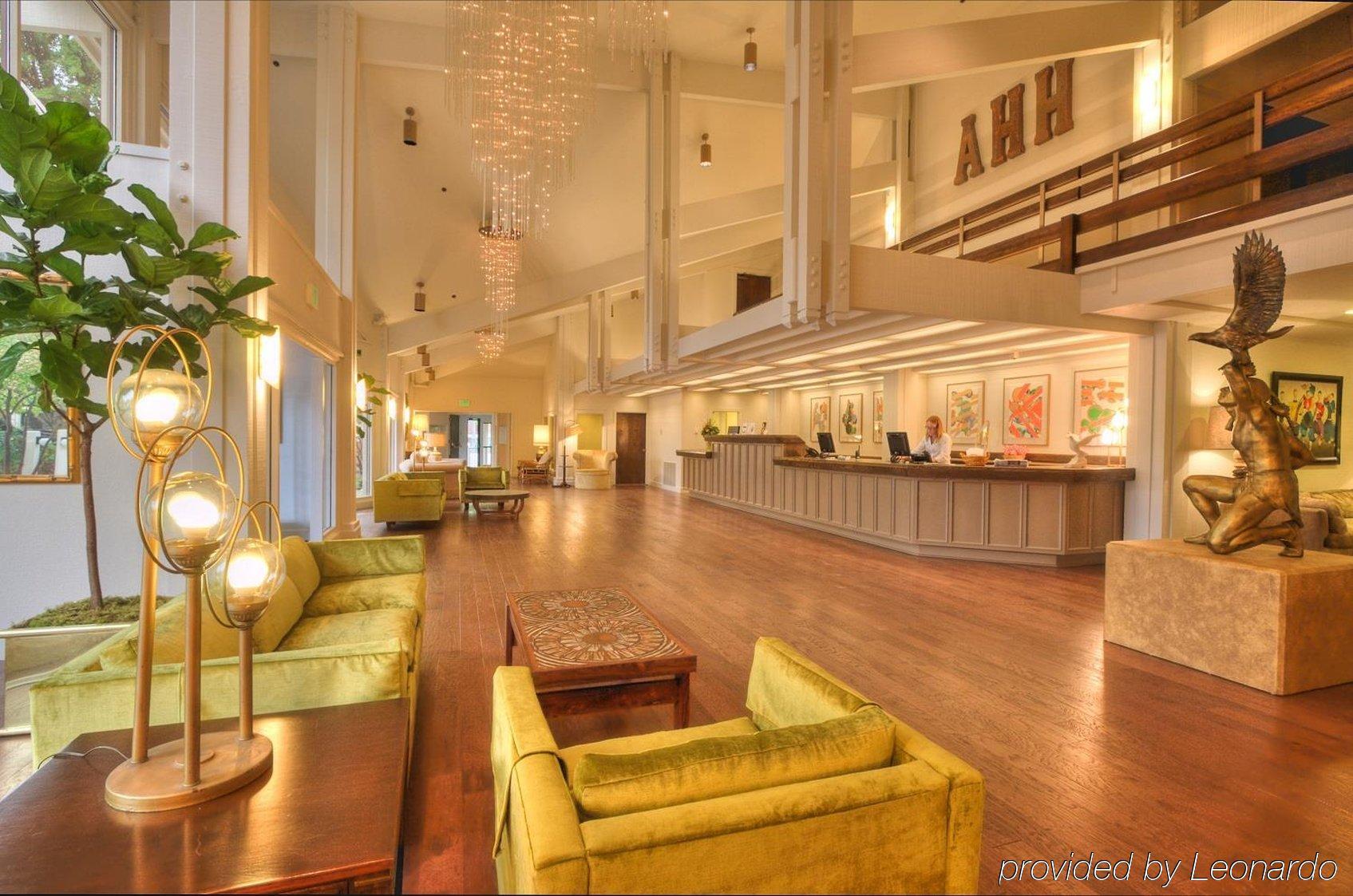 Ashland Hills Hotel & Suites Zewnętrze zdjęcie
